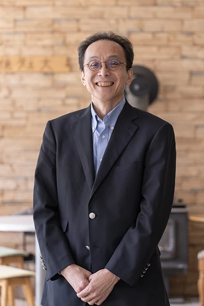 千葉明徳短期大学 学長 由田　新